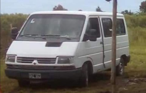 Indignación de una familia por el robo de su camioneta en una esquina del casco urbano