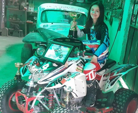 Es la única mujer en su categoría y salió tercera en su primer torneo oficial de Cuatriciclos