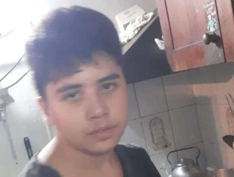 Desesperación de una familia que busca a un nene autista de 12 años que se fue de su casa