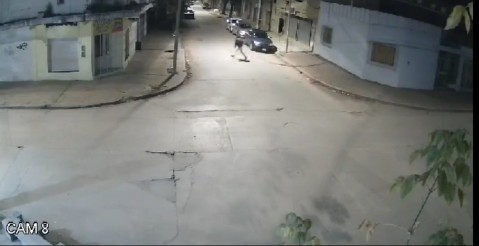 Vídeo: así robaron cables en una esquina céntrica de General Rodríguez