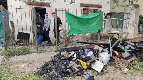 "No dio tiempo a nada": el drama de una familia que perdió todo en un incendio