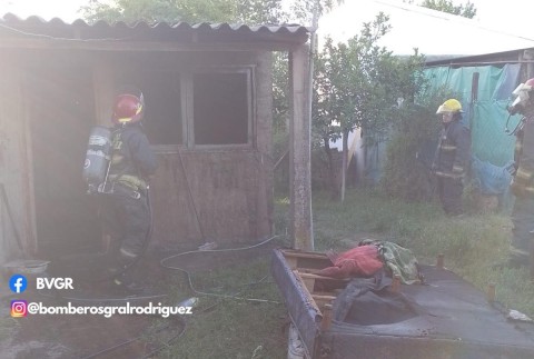 Incendio en una casa del barrio Almirante Brown