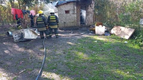 Una familia necesita ayuda tras el incendio de su casa en el barrio Marabó