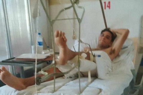 Tiene 25 años, un accidente transformó su vida y ahora pide ayuda para recuperar su movilidad