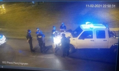 Dos jóvenes aprehendidos en la plaza de Parque Irigoyen