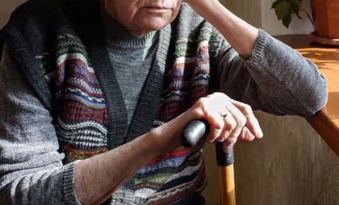 Jubilados y pensionados: cuándo empiezan a cobrar el bono de $70.000