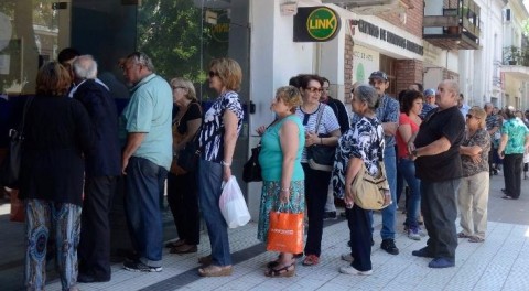El Gobierno pagará un nuevo bono de refuerzo a jubilados y pensionados: de cuánto es y cuándo lo cobran