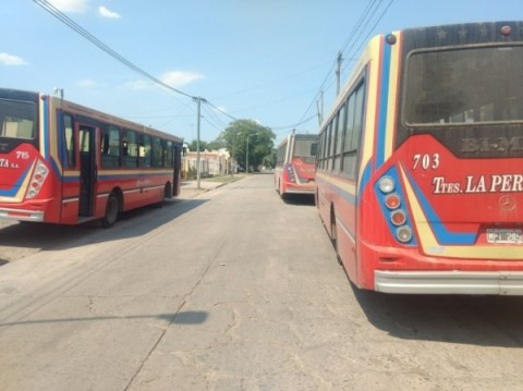 Feriado nacional: cómo funcionan los transportes y los servicios públicos