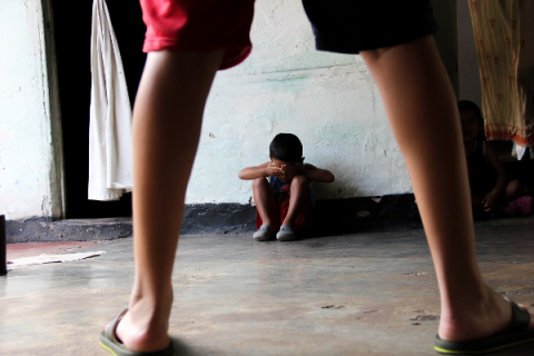 Denuncias por maltrato infantil y preocupaci&oacute;n por dos nenes en el barrio La Posta