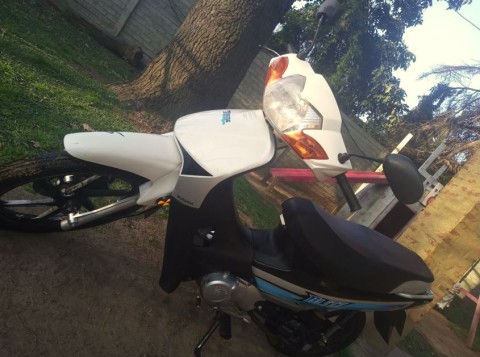 "Me costó muchísimo comprarla": la angustia de una joven por el robo de su primer moto