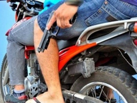 Motochorros: tres adolescentes y una nueva denuncia que involucra a la "moto roja y negra"
