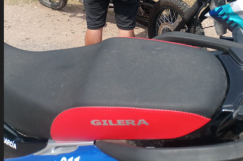 Efectivos policiales recuperaron una moto robada el a&ntilde;o pasado