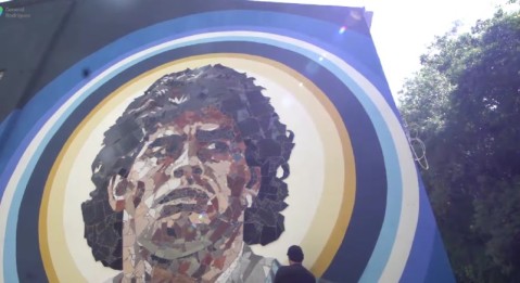 "Diego eterno": se inauguró el mural de Maradona hecho con mosaicos en el Polideportivo Municipal
