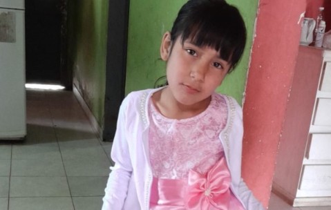 Tiene 7 años y necesita ayuda para hacerse un tratamiento médico: su familia organiza una rifa