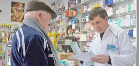PAMI hizo un acuerdo con farmacias y laboratorios: qué beneficios traerá a los afiliados