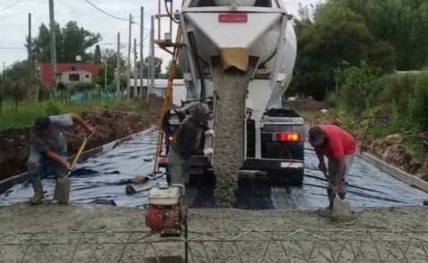 Se licitaron pavimentos para cuatro calles en distintos barrios