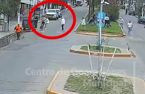 Video: la Policía desactivó una violenta pelea en plena calle que terminó con dos detenidos