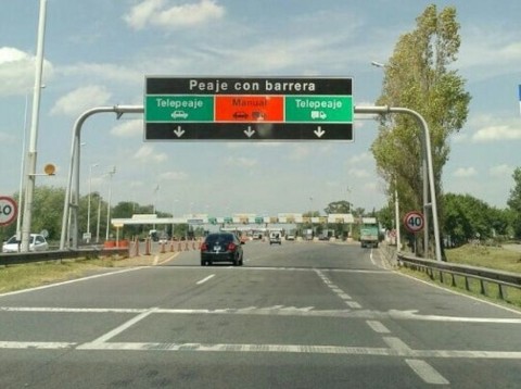 Trascendieron detalles del angustiante momento de un camionero sorprendido por piratas del asfalto en el Acceso Oeste