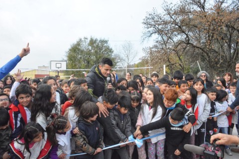 Barrio Marabó: mayo terminó con la inauguración de un nuevo playón multideportes cerca de la Escuela Primaria N°23