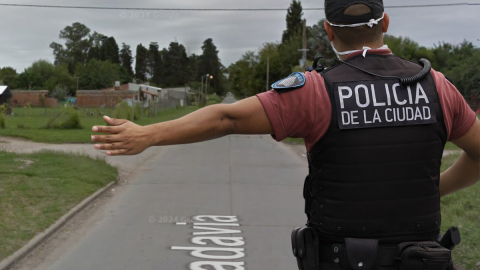Policía se defendió a los disparos de motochorros que quisieron robarle cuando iba a trabajar