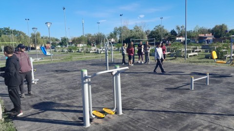 Así es el nuevo playón polideportivo que se inauguró en el barrio Agua de Oro
