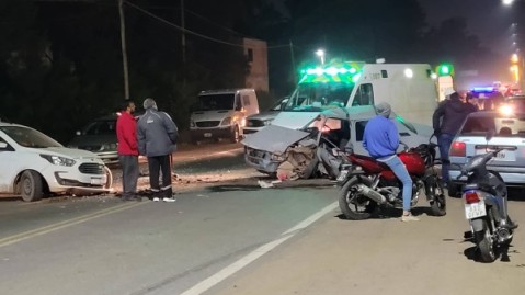 Violento choque con heridos en Ruta 7 a la altura del barrio Raffo