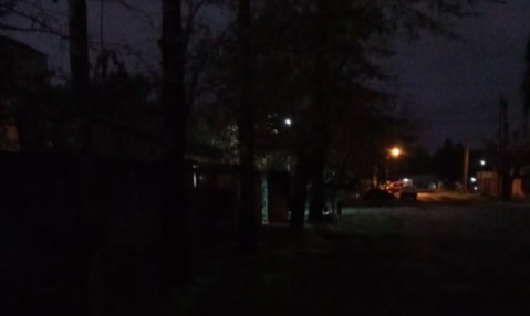 Reclaman por varias calles a oscuras en el barrio Parque Irigoyen