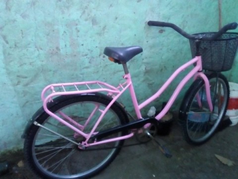 Dej&oacute; atada su bicicleta en el centro y en menos de 10 minutos se la robaron