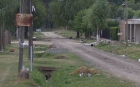 "Dame todo o te quemo": robo de motochorros armados en la calle Espora