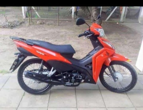 Comentarios, sospechas y la urgencia de un joven al que le robaron en su propia casa