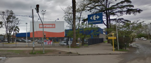 Salvaje ataque a una chica de 15 años para robarle el celular