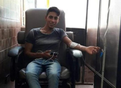 "No me puedo lastimar": la rara enfermedad de un rodriguense que necesita ayuda de la comunidad