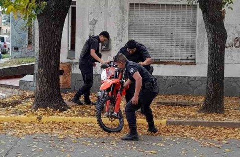 Rodriguense de 17 años robó una moto en Luján, chocó cuando huía y sufrió graves lesiones