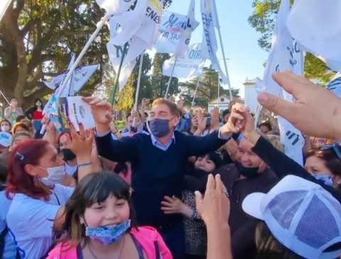 En plena campaña, Diego Santilli visitó Gral. Rodríguez y se mostró junto a Darío Kubar