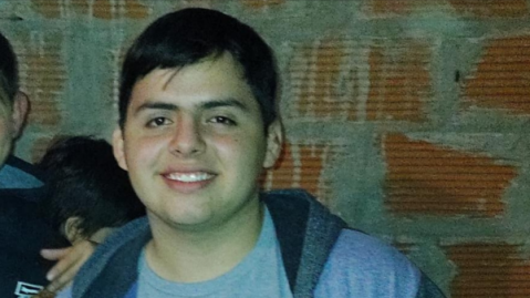 Buscan desesperadamente a un joven de barrio Bicentenario
