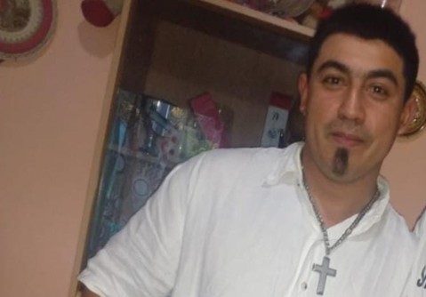 Lo mandaron a la casa con la promesa de una cirugía y una prótesis pero ahora enfrenta una situación crítica