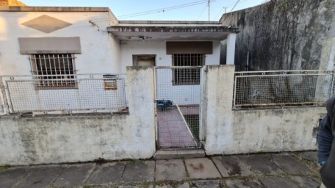 Trágico final para un jubilado frente a su casa del centro de General Rodríguez