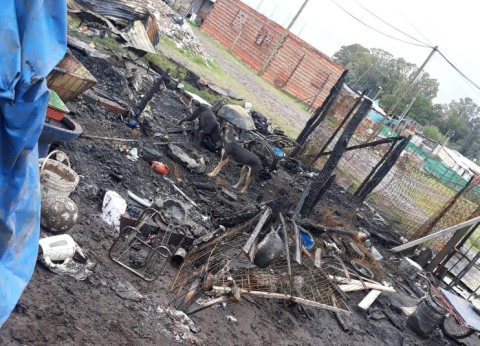 El aviso de un vecino que denuncia que lo amenazan de muerte y le quemaron la casa: "Me defenderé"