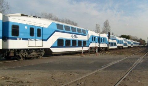 Podrían volver los coches de dos pisos al tren Sarmiento: cómo son los vagones que recupera el Gobierno