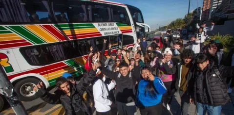 Qué importante anuncio hizo el Gobierno bonaerense acerca de los viajes de egresados gratuitos
