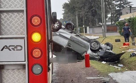 Tras chocar y volcar, falleció un hombre en la Ruta 7 a horas del comienzo del 2022