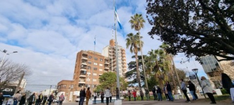Un nuevo ‘20 de Junio’ sin promesa de los estudiantes a la Bandera Nacional: así fue el acto protocolar de la fecha patria