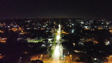 Se renovaron más de 50 luminarias en los barrios Altos del Oeste y Almirante Brown