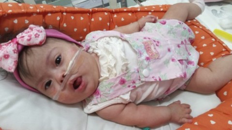 Impulsan una rifa para comprar el equipamiento médico que una bebé rodriguense necesita para vivir