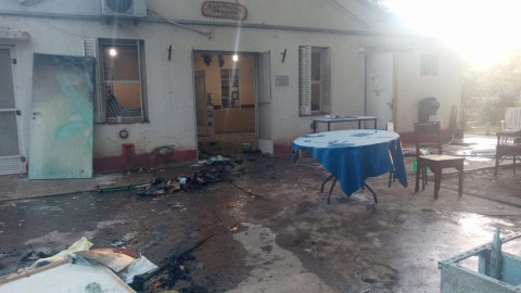 Susto por un incendio en el predio del Hospital Sommer