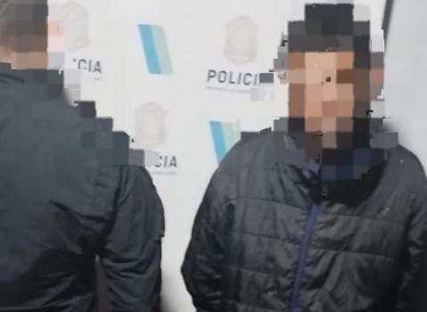 Quiso fugarse por tener una moto robada y fue demorado por la policía