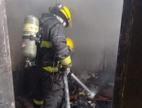 Susto en el barrio Maravillas del Oeste por el incendio de una vivienda