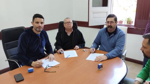 Trabajadores municipales tendrán nuevo aumento y un bono el próximo mes