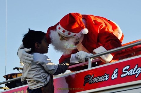 Bomberos piden donaciones de golosinas para la recorrida que hará Papá Noel por las calles de Gral. Rodríguez