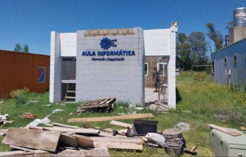 Reconstruyen el Aula Informática y el Vivero Municipal tras los destrozos que causó el temporal